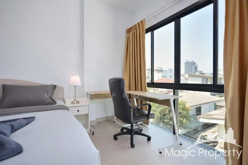 Townhouse in Pracharat Bamphen 17 for Sale, Bangkok, Samsen Nok, Huai Khwang, Bangkok, 4 Bedrooms, 270 sqm, Townhouse For Sale, by Magic Property, 500515931 - DDproperty.com
