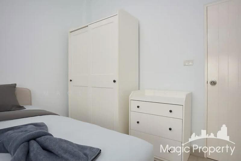 Townhouse in Pracharat Bamphen 17 for Sale, Bangkok, Samsen Nok, Huai Khwang, Bangkok, 4 Bedrooms, 270 sqm, Townhouse For Sale, by Magic Property, 500515931 - DDproperty.com