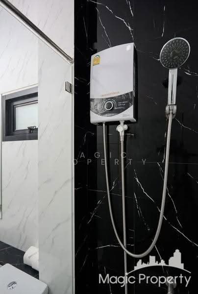 Townhouse in Pracharat Bamphen 17 for Sale, Bangkok, Samsen Nok, Huai Khwang, Bangkok, 4 Bedrooms, 270 sqm, Townhouse For Sale, by Magic Property, 500515931 - DDproperty.com