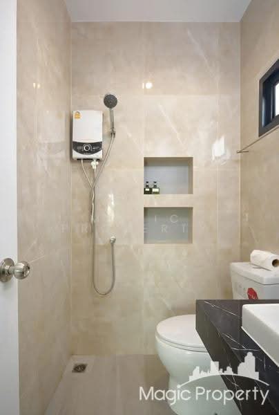 Townhouse in Pracharat Bamphen 17 for Sale, Bangkok, Samsen Nok, Huai Khwang, Bangkok, 4 Bedrooms, 270 sqm, Townhouse For Sale, by Magic Property, 500515931 - DDproperty.com