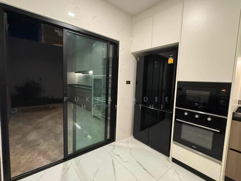 Chokchai Village 9, Chon Buri (Pattaya), Bang Lamung, Bang Lamung (Pattaya), Chon Buri (Pattaya), 5 Bedrooms, 300 sqm, Villa For Rent, by Pukkawadee Thapmathi, 500515940 - DDproperty.com