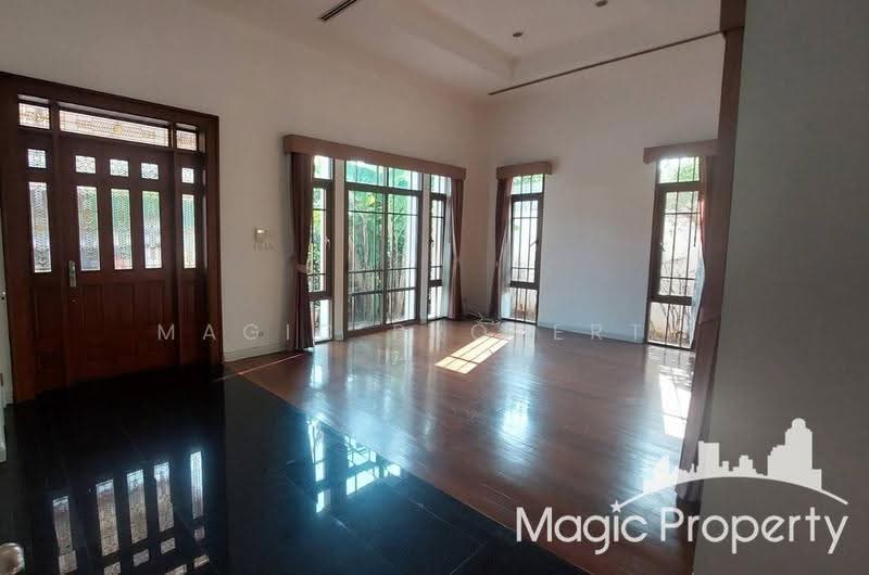 Baan Sansiri Sukhumvit 67, Bangkok, 32 Soi Sukhumvit 67, Phra Kanong Nua, Watthana, Bangkok, 4 Bedrooms, 380 sqm, Single Detached House For Sale, by Magic Property, 500515970 - DDproperty.com
