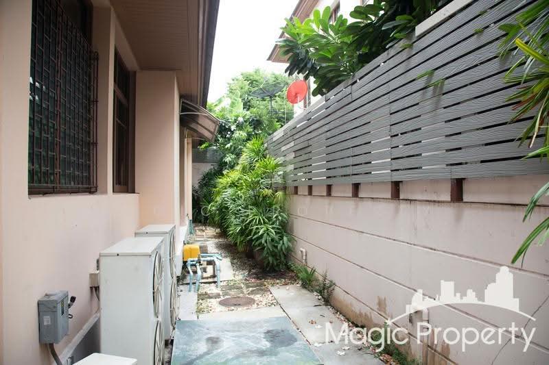 Baan Sansiri Sukhumvit 67, Bangkok, 32 Soi Sukhumvit 67, Phra Kanong Nua, Watthana, Bangkok, 4 Bedrooms, 380 sqm, Single Detached House For Sale, by Magic Property, 500515970 - DDproperty.com
