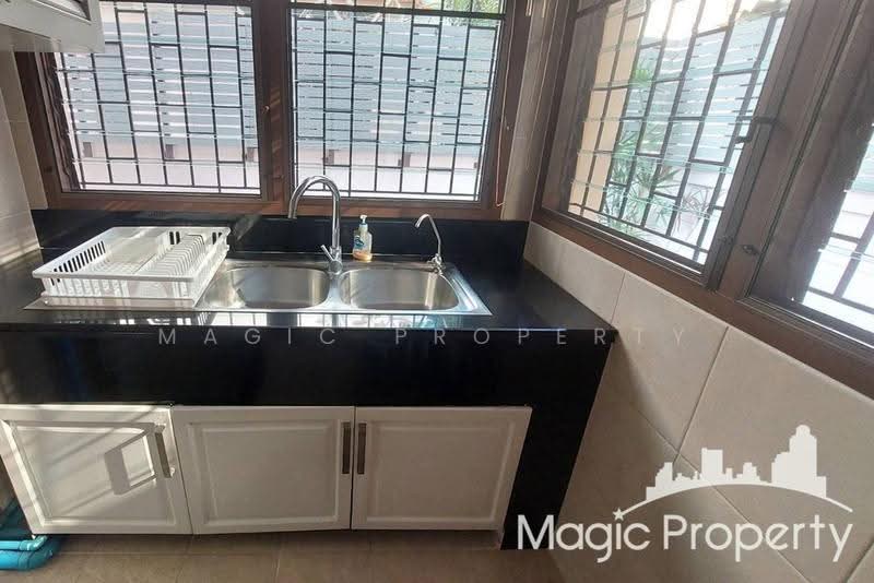 Baan Sansiri Sukhumvit 67, Bangkok, 32 Soi Sukhumvit 67, Phra Kanong Nua, Watthana, Bangkok, 4 Bedrooms, 380 sqm, Single Detached House For Sale, by Magic Property, 500515970 - DDproperty.com