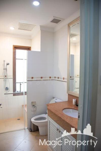 Baan Sansiri Sukhumvit 67, Bangkok, 32 Soi Sukhumvit 67, Phra Kanong Nua, Watthana, Bangkok, 4 Bedrooms, 380 sqm, Single Detached House For Sale, by Magic Property, 500515970 - DDproperty.com