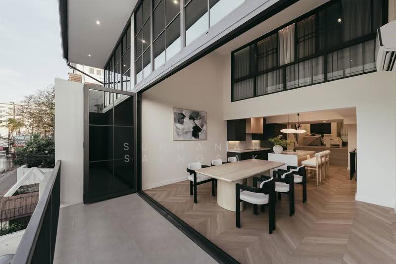 For rent, townhome near Ekamai Thonglor, walkable to BTS Phra Khanong, Bangkok, Khlong Tan Nua, Watthana, Bangkok, 5 Bedrooms, 350 sqm, Townhouse For Rent, by Suphanan Saengsak, 500515973 - DDproperty.com