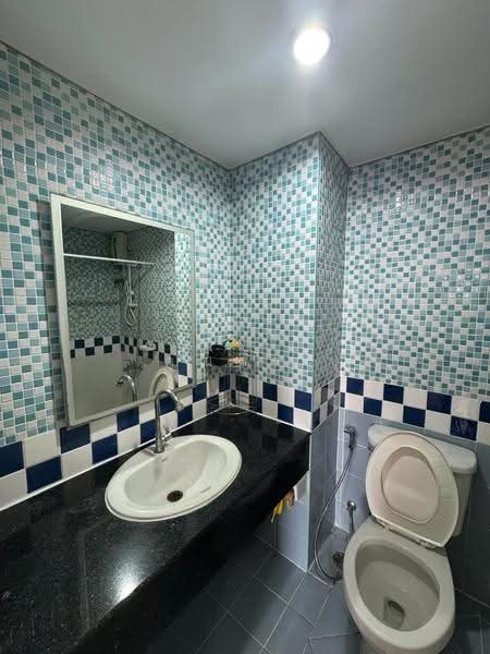 Lumpini Place Narathiwas 24, Bangkok, Sathu Pradit 19 Alley 3, Chong Nonsi, Yan Nawa, Bangkok, 1 Bedroom, 33 sqm, Condo For Sale, by คุณดาว, 500515979 - DDproperty.com