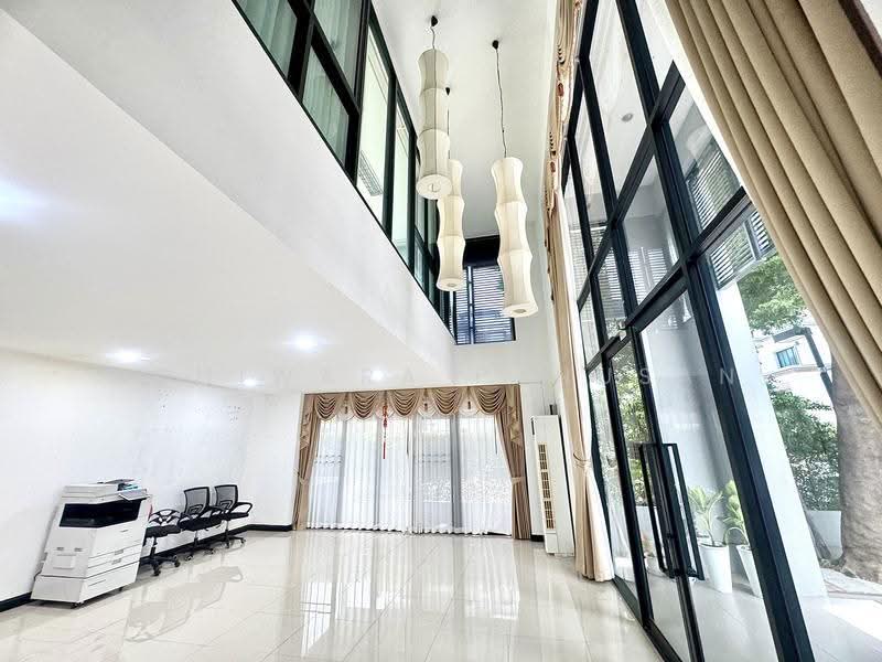 หมู่บ้านรีเจ้นท์รัชดา, กรุงเทพ, สหการประมูล, ห้วยขวาง, กรุงเทพ, 500 ตร.ม., สำนักงาน ให้เช่า, โดย Achiwara Panusan, 500515982 - DDproperty.com
