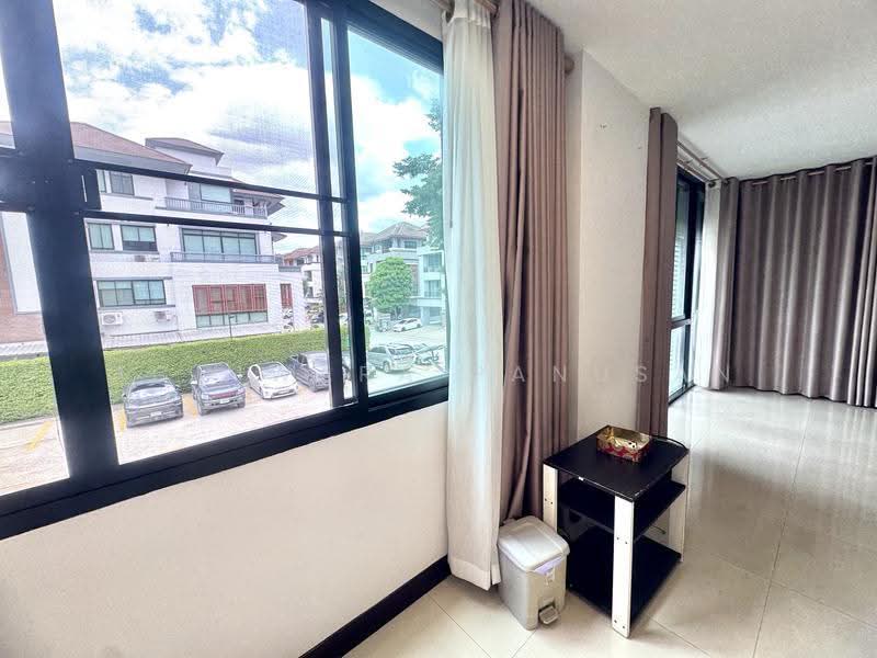 หมู่บ้านรีเจ้นท์รัชดา, Bangkok, สหการประมูล, Huai Khwang, Bangkok, , 500 sqm, Office Space For Rent, by Achiwara Panusan, 500515982 - DDproperty.com