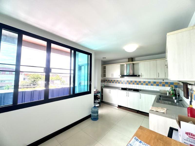 หมู่บ้านรีเจ้นท์รัชดา, Bangkok, สหการประมูล, Huai Khwang, Bangkok, , 500 sqm, Office Space For Rent, by Achiwara Panusan, 500515982 - DDproperty.com