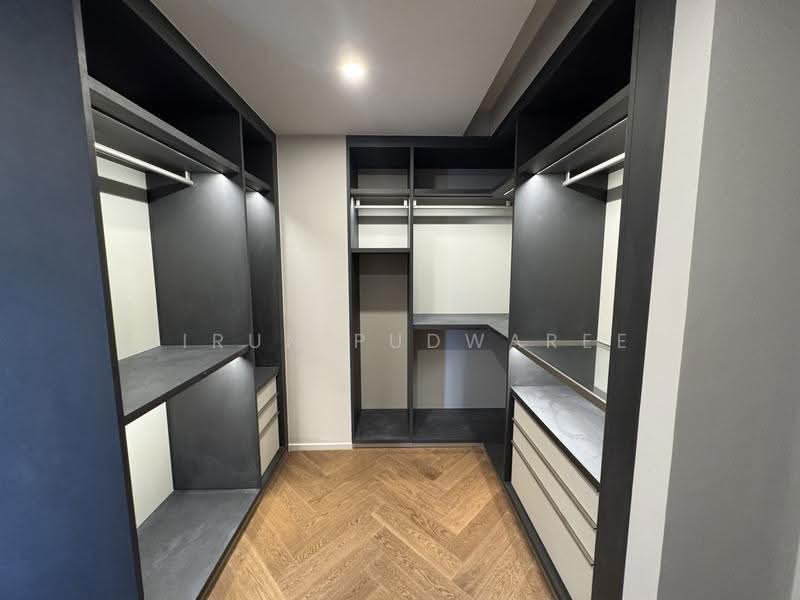 The Residences 38, Bangkok, Soi Sukhumvit 38, Phra Kanong, Khlong Toei, Bangkok, 4 Bedrooms, 221 sqm, Condo For Sale, by Hirun Pudwaree, 500516000 - DDproperty.com