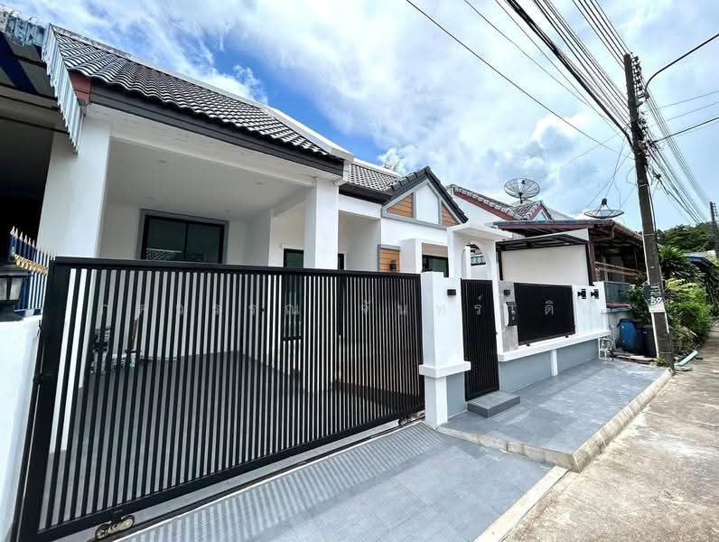 House for sale 4.49 M Fully renovated home 3 bedroom, Phuket, Ratsada, Muang Phuket, Phuket, 3 Bedrooms, 140 sqm, Semi-Detached House (Twin House) For Sale, by ภควรรณ จันทร์เดิม, 500516014 - DDproperty.com
