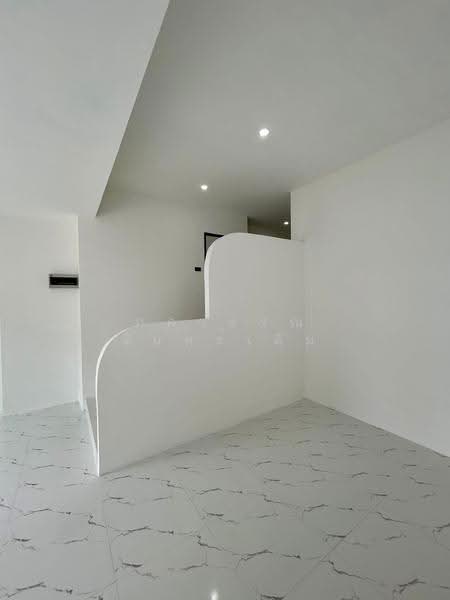 บ้านสวยรีโนเวทใหม่ พร้อมของแถมครบ ราคา 4.49 ล้านบาท, ภูเก็ต, รัษฎา, เมืองภูเก็ต, ภูเก็ต, 140 ตร.ม., บ้านแฝด ขาย, โดย ภควรรณ จันทร์เดิม, 500516014 - DDproperty.com
