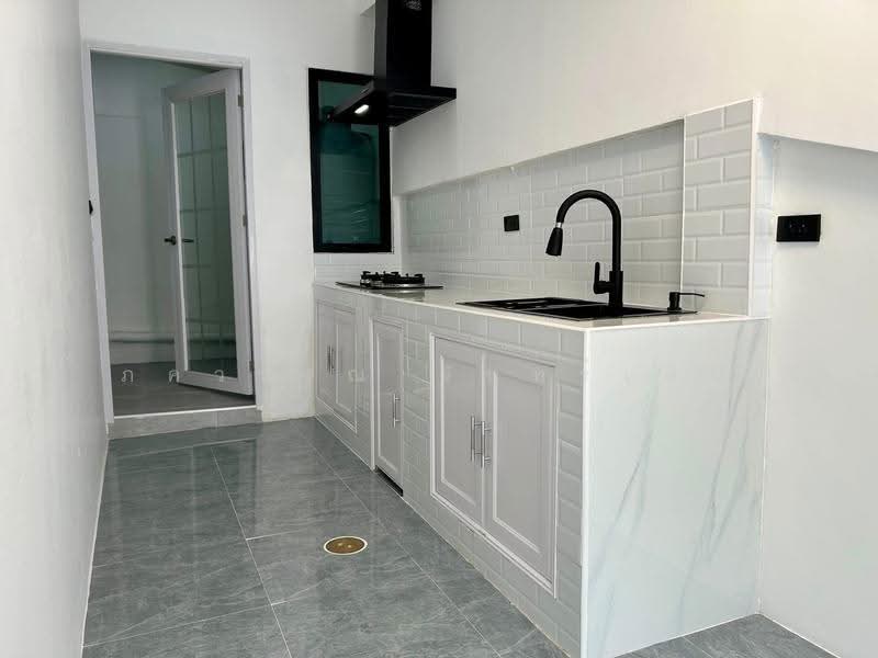 House for sale 4.49 M Fully renovated home 3 bedroom, Phuket, Ratsada, Muang Phuket, Phuket, 3 Bedrooms, 140 sqm, Semi-Detached House (Twin House) For Sale, by ภควรรณ จันทร์เดิม, 500516014 - DDproperty.com