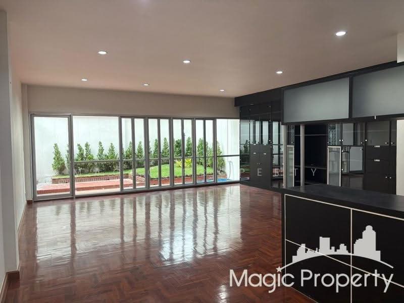 4 Bedroom Townhouse near Banthat Thong For Sale, Bangkok, Rong Muang, Pathum Wan, Bangkok, 4 Bedrooms, 1,000 sqm, Townhouse For Sale, by Magic Property, 500516023 - DDproperty.com