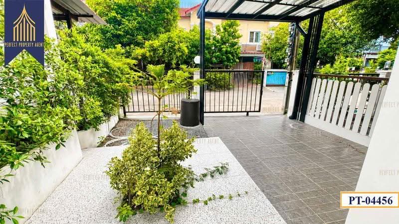 The Connect 8 Bangna, Samut Prakan, Soi Mahachai Yak 1, Bangphli Yai, Bang Plee, Samut Prakan, 3 Bedrooms, 110 sqm, Townhouse For Sale, by ปภัชญา ธนัตถ์ภรณ์, 500516043 - DDproperty.com