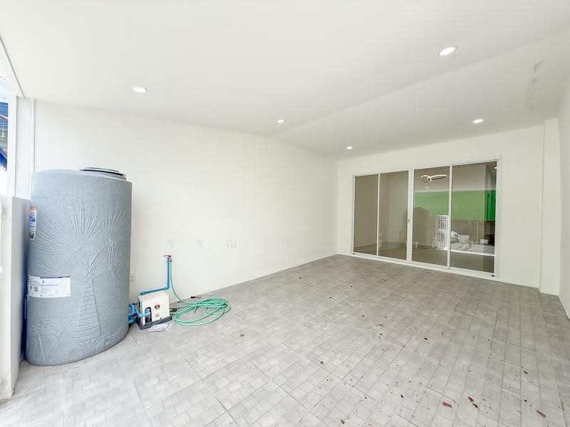 Special price 3.29 fully renovated townhouse in Phuket, Phuket, Wichit, Muang Phuket, Phuket, 3 Bedrooms, 120 sqm, Townhouse For Sale, by ภควรรณ จันทร์เดิม, 500516066 - DDproperty.com