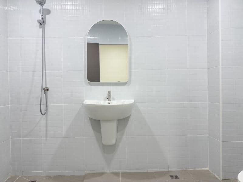 Special price 3.29 fully renovated townhouse in Phuket, Phuket, Wichit, Muang Phuket, Phuket, 3 Bedrooms, 120 sqm, Townhouse For Sale, by ภควรรณ จันทร์เดิม, 500516066 - DDproperty.com