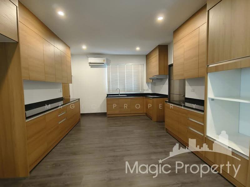 4 Bedroom Single House For Rent in Soi Sukhumvit 65, Bangkok, สุขุมวิท 65, Phra Kanong Nua, Watthana, Bangkok, 4 Bedrooms, 330 sqm, Single Detached House For Rent, by Magic Property, 500516074 - DDproperty.com