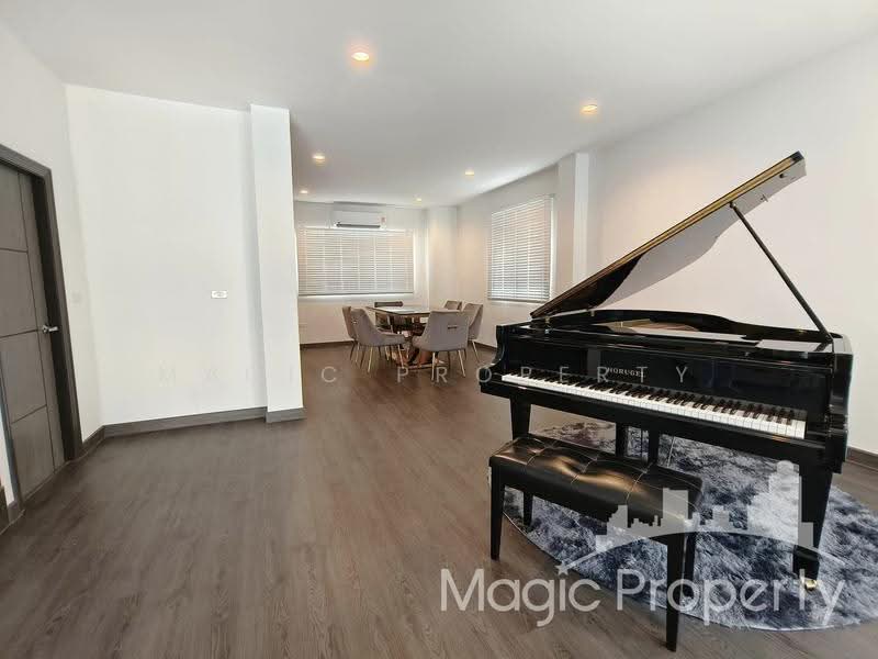 4 Bedroom Single House For Rent in Soi Sukhumvit 65, Bangkok, สุขุมวิท 65, Phra Kanong Nua, Watthana, Bangkok, 4 Bedrooms, 330 sqm, Single Detached House For Rent, by Magic Property, 500516074 - DDproperty.com