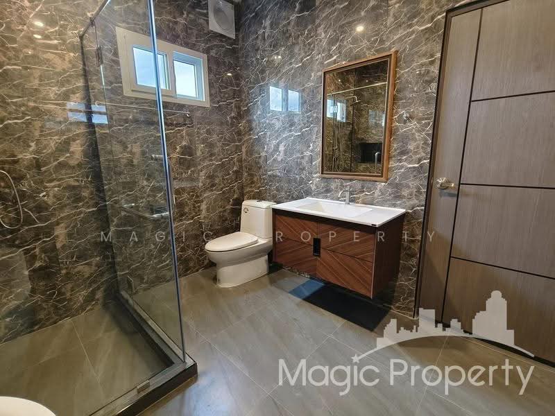 4 Bedroom Single House For Rent in Soi Sukhumvit 65, Bangkok, สุขุมวิท 65, Phra Kanong Nua, Watthana, Bangkok, 4 Bedrooms, 330 sqm, Single Detached House For Rent, by Magic Property, 500516074 - DDproperty.com
