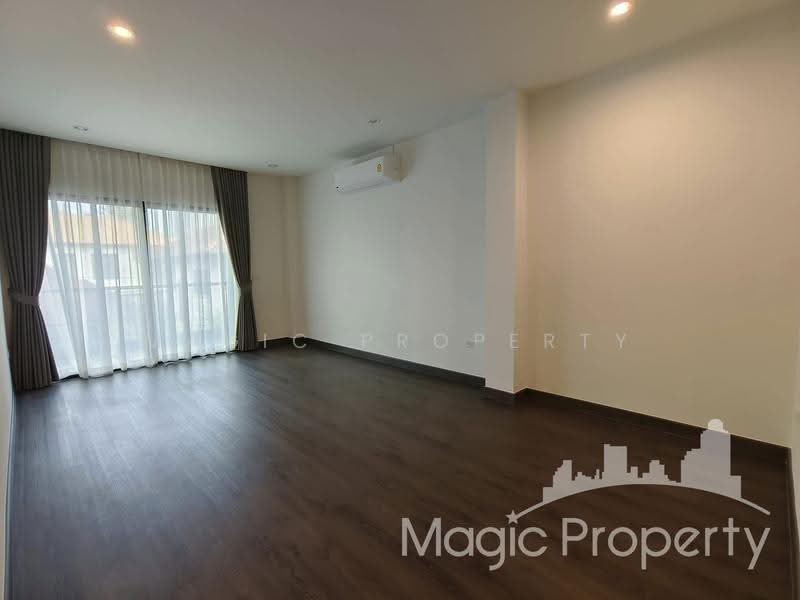 4 Bedroom Single House For Rent in Soi Sukhumvit 65, Bangkok, สุขุมวิท 65, Phra Kanong Nua, Watthana, Bangkok, 4 Bedrooms, 330 sqm, Single Detached House For Rent, by Magic Property, 500516074 - DDproperty.com