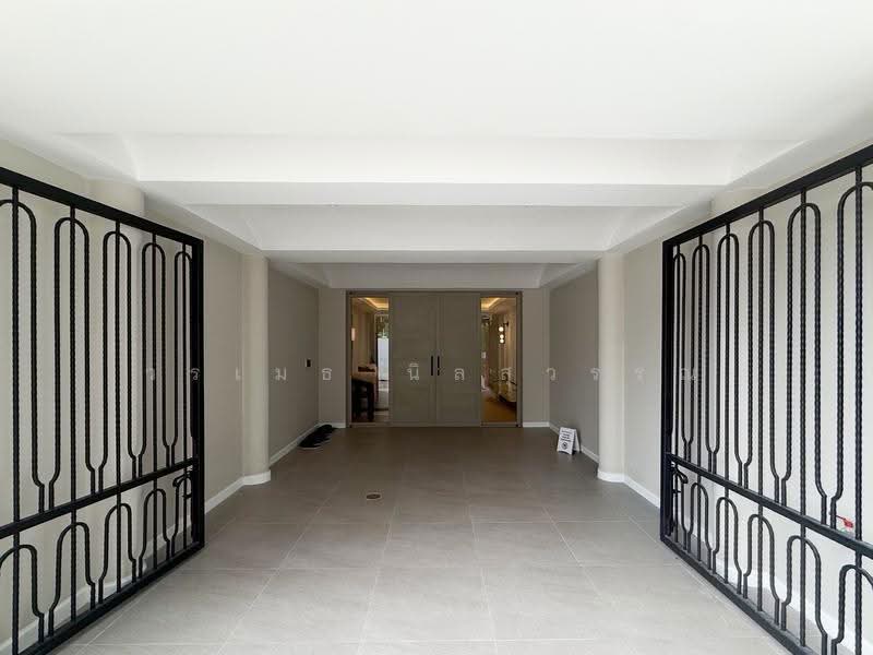Khlongtan Nivet, Bangkok, 20 Soi Pridi Banomyong 42, Khlong Tan Nua, Watthana, Bangkok, 3 Bedrooms, 192 sqm, Townhouse For Sale, by วรเมธ นิลสุวรรณ, 500516118 - DDproperty.com