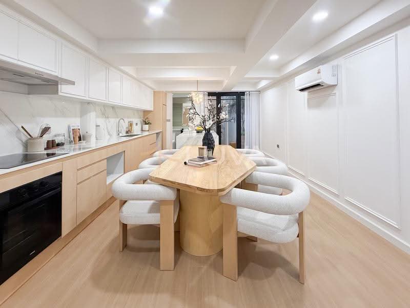 Khlongtan Nivet, Bangkok, 20 Soi Pridi Banomyong 42, Khlong Tan Nua, Watthana, Bangkok, 3 Bedrooms, 192 sqm, Townhouse For Sale, by วรเมธ นิลสุวรรณ, 500516118 - DDproperty.com