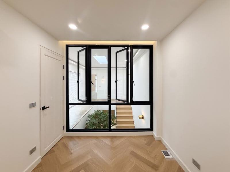 Khlongtan Nivet, Bangkok, 20 Soi Pridi Banomyong 42, Khlong Tan Nua, Watthana, Bangkok, 3 Bedrooms, 192 sqm, Townhouse For Sale, by วรเมธ นิลสุวรรณ, 500516118 - DDproperty.com