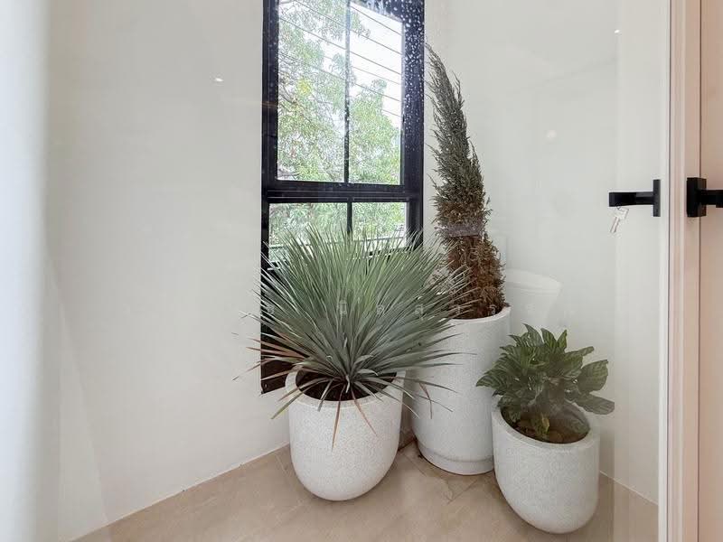 Khlongtan Nivet, Bangkok, 20 Soi Pridi Banomyong 42, Khlong Tan Nua, Watthana, Bangkok, 3 Bedrooms, 192 sqm, Townhouse For Sale, by วรเมธ นิลสุวรรณ, 500516118 - DDproperty.com