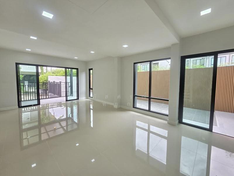 Pruksa Village 21 Delight : พฤกษาวิลเลจ 21 ดีไลท์, ปทุมธานี, หมู่บ้านพฤกษาวิลเลจ21, ลาดสวาย, ลำลูกกา, ปทุมธานี, 200 ตร.ม., บ้านเดี่ยว ขาย, โดย นภัสศรณ์ วงศ์สินไทยกร (นันท์), 500516121 - DDproperty.com
