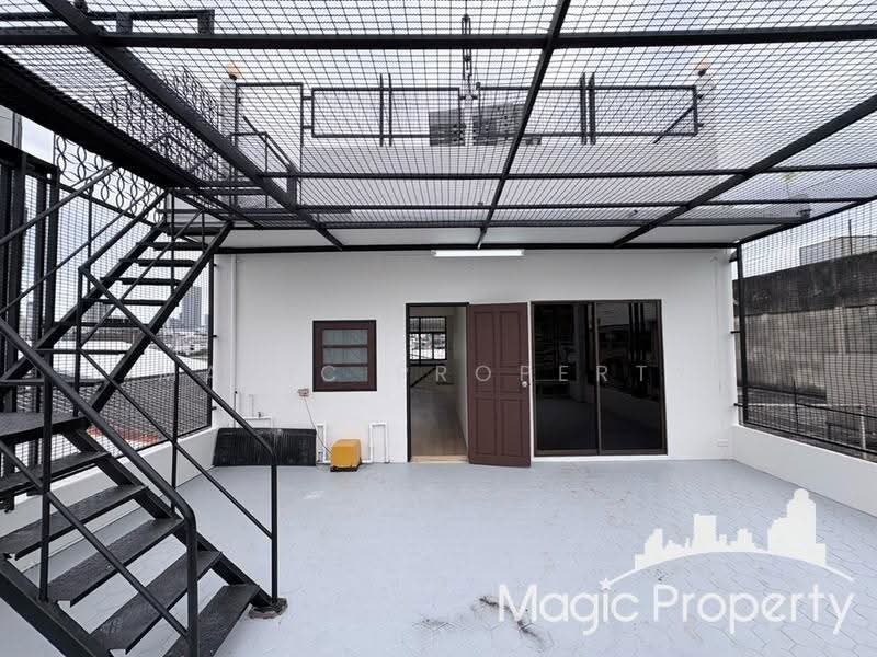 4 Bedroom Townhouse near Banthat Thong For Rent, Bangkok, ถนนจารุเมือง, Rong Muang, Pathum Wan, Bangkok, 4 Bedrooms, 1,000 sqm, Townhouse For Rent, by Magic Property, 500516126 - DDproperty.com