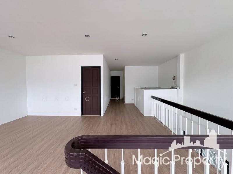 4 Bedroom Townhouse near Banthat Thong For Rent, Bangkok, ถนนจารุเมือง, Rong Muang, Pathum Wan, Bangkok, 4 Bedrooms, 1,000 sqm, Townhouse For Rent, by Magic Property, 500516126 - DDproperty.com