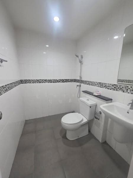 Two-story townhomes near BTS Sri Eiam and Sri Udom, Bangkok, ศรีนครินทร์, Nong Bon, Prawet, Bangkok, 4 Bedrooms, 180 sqm, Townhouse For Rent, by Ulaiwan Boonsiri, 500516136 - DDproperty.com