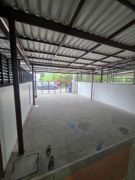 Two-story townhomes near BTS Sri Eiam and Sri Udom, Bangkok, ศรีนครินทร์, Nong Bon, Prawet, Bangkok, 4 Bedrooms, 180 sqm, Townhouse For Rent, by Ulaiwan Boonsiri, 500516136 - DDproperty.com