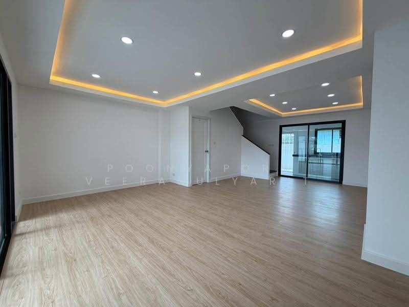 Townhome for sale, Soi Lat Phrao 110, Bangkok, ลาดพร้าว, Phlapphla, Wang Thonglang, Bangkok, 4 Bedrooms, 200 sqm, Townhouse For Sale, by Poonyaporn Veerabulyarit, 500516219 - DDproperty.com