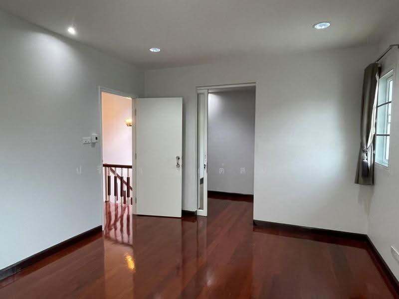 บ้านเดี่ยว 2 ชั้น มี 4 ห้องนอน ตกแต่งเฟอร์นิเจอร์พร้อมอยู่ สุขุมวิท 63-71, กรุงเทพ, สุขุมวิท 65, พระโขนงเหนือ, วัฒนา, กรุงเทพ, 200 ตร.ม., บ้านเดี่ยว ให้เช่า, โดย ปรีชา จิตต์สมนึก, 500516226 - DDproperty.com