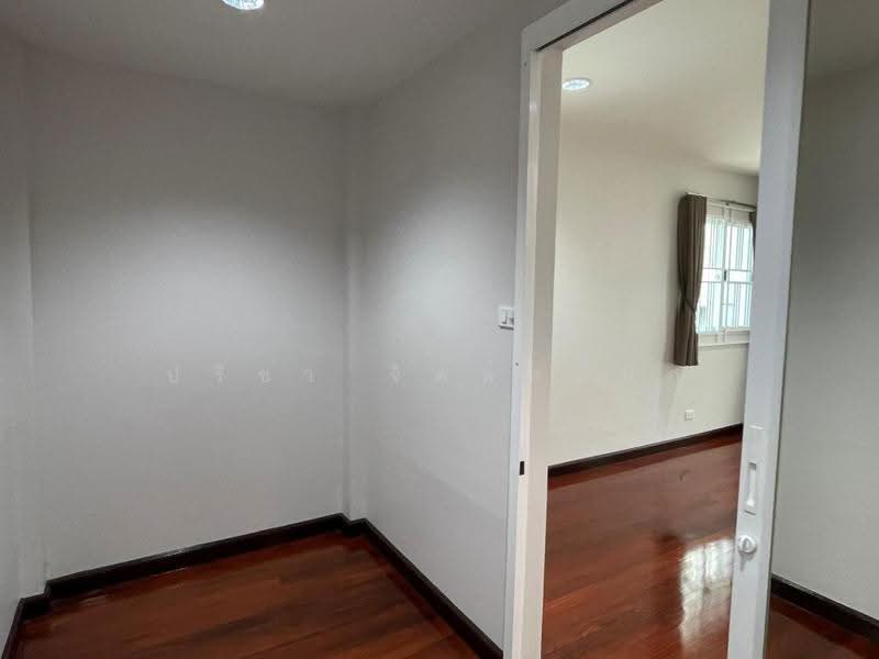 บ้านเดี่ยว 2 ชั้น มี 4 ห้องนอน ตกแต่งเฟอร์นิเจอร์พร้อมอยู่ สุขุมวิท 63-71, กรุงเทพ, สุขุมวิท 65, พระโขนงเหนือ, วัฒนา, กรุงเทพ, 200 ตร.ม., บ้านเดี่ยว ให้เช่า, โดย ปรีชา จิตต์สมนึก, 500516226 - DDproperty.com