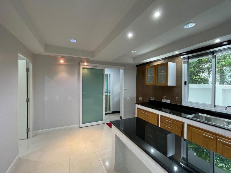 Detached house 4 Bedrooms in Sukhumvit 65 about 5-10 min to St Andrew In'tl school Sukhumvit, Bangkok, สุขุมวิท 65, Phra Kanong Nua, Watthana, Bangkok, 4 Bedrooms, 200 sqm, Single Detached House For Rent, by ปรีชา จิตต์สมนึก, 500516226 - DDproperty.com