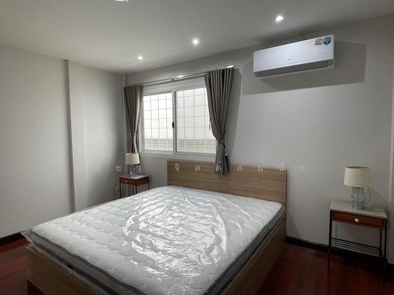 บ้านเดี่ยว 2 ชั้น มี 4 ห้องนอน ตกแต่งเฟอร์นิเจอร์พร้อมอยู่ สุขุมวิท 63-71, กรุงเทพ, สุขุมวิท 65, พระโขนงเหนือ, วัฒนา, กรุงเทพ, 200 ตร.ม., บ้านเดี่ยว ให้เช่า, โดย ปรีชา จิตต์สมนึก, 500516226 - DDproperty.com