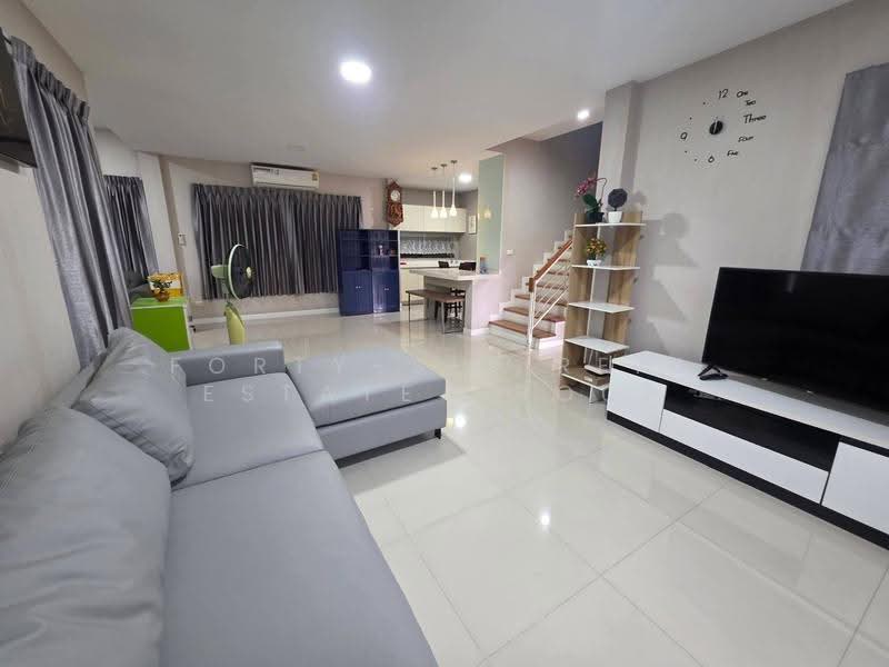 Mantana Lake Watcharapol, Bangkok, Sukhaphiban 5 Road, O-Ngoen, Sai Mai, Bangkok, 3 Bedrooms, 240 sqm, Single Detached House For Rent, by Forty-Six Real Estate Group, 500516396 - DDproperty.com