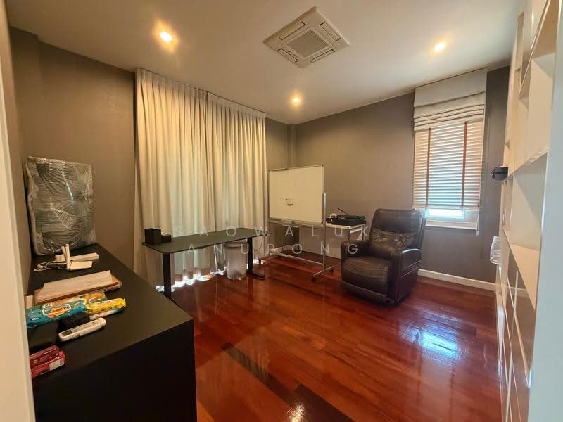 Villa Nakarin Onnut-Wongwaen, Bangkok, Sukhapiban 2 Road, Prawet, Bangkok, 4 Bedrooms, 280 sqm, Single Detached House For Sale, by Saowaluk Anupong, 500516433 - DDproperty.com
