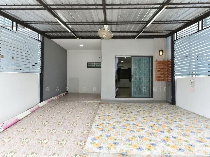 Pruksa Ville Wongwaen-Onnut, Samut Prakan, Kanchanaphisek 39 Road, Rachathewa, Bang Plee, Samut Prakan, 3 Bedrooms, 120 sqm, Townhouse For Sale, by Grap Grow Home, 500516478 - DDproperty.com