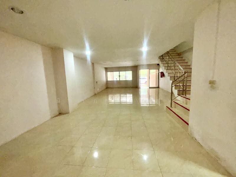 ทาวน์โฮม ใกล้ มอ, Songkhla, Thung Yai, Hat Yai, Songkhla, 3 Bedrooms, 170 sqm, Townhouse For Sale, by ชนิดาภา กัณสุทธิ์, 500516535 - DDproperty.com