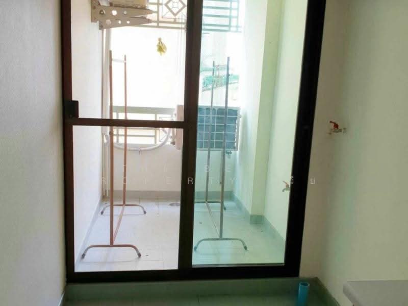 Lumpini Place Narathiwas Ratchanakarin, Bangkok, 200 Naradhiwas Rajanagarindra Rd, Chong Nonsi, Yan Nawa, Bangkok, 1 Bedroom, 41 sqm, Condo For Sale, by The Best Property เวีย, 500516609 - DDproperty.com