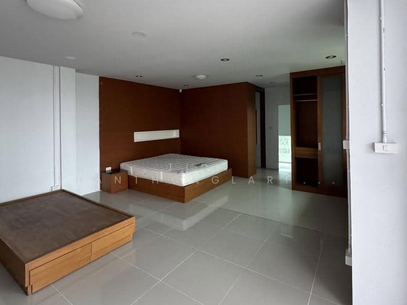 For Rent: Home Office in Town in Town, near Ramintra Expressway and MRT, Bangkok, Phlapphla, Wang Thonglang, Bangkok, , 800 sqm, Warehouse/Factory For Rent, by Tida phanthonglarptawee, 500516644 - DDproperty.com