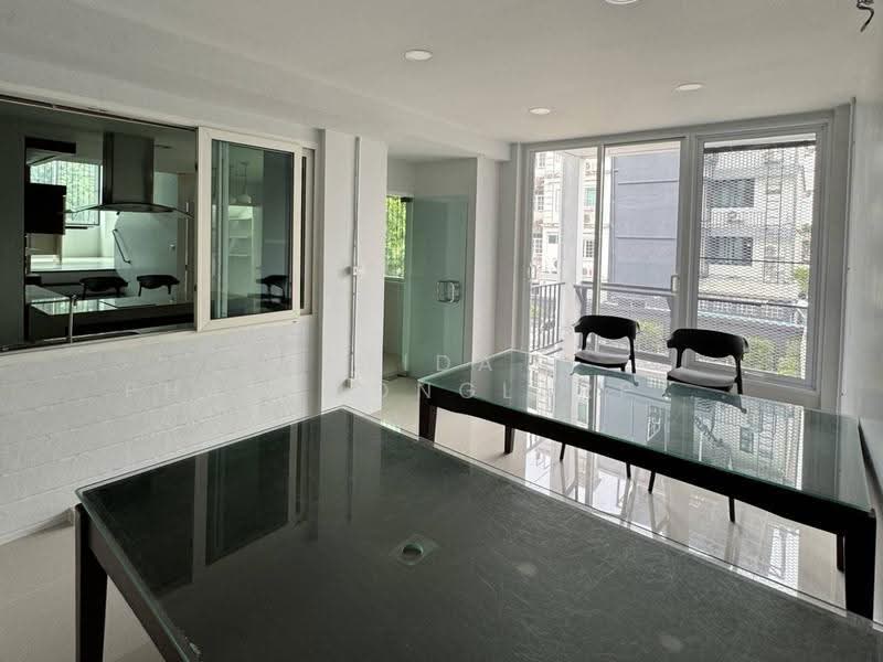For Rent: Home Office in Town in Town, near Ramintra Expressway and MRT, Bangkok, Phlapphla, Wang Thonglang, Bangkok, , 800 sqm, Warehouse/Factory For Rent, by Tida phanthonglarptawee, 500516644 - DDproperty.com