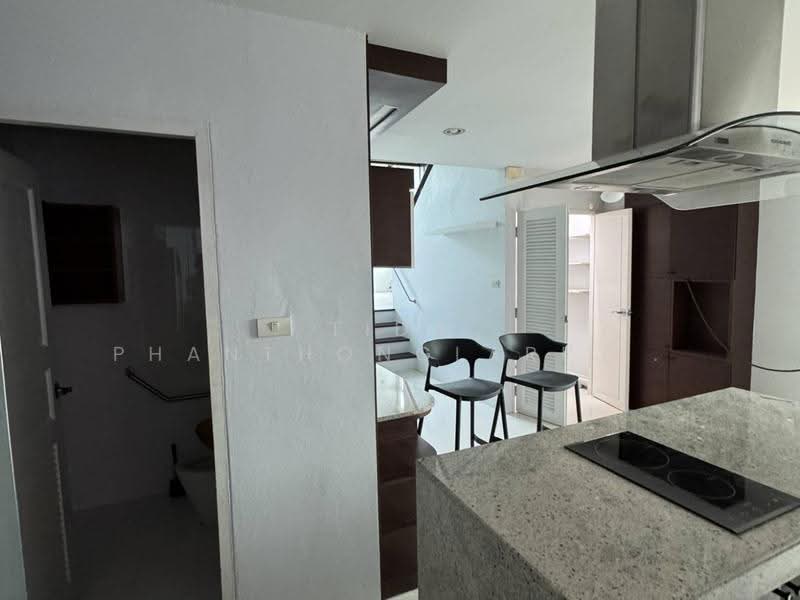 For Rent: Home Office in Town in Town, near Ramintra Expressway and MRT, Bangkok, Phlapphla, Wang Thonglang, Bangkok, , 800 sqm, Warehouse/Factory For Rent, by Tida phanthonglarptawee, 500516644 - DDproperty.com