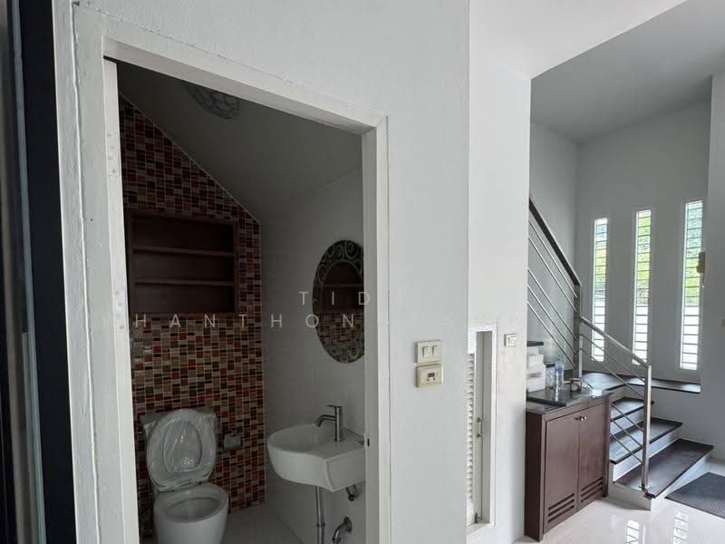 For Rent: Home Office in Town in Town, near Ramintra Expressway and MRT, Bangkok, Phlapphla, Wang Thonglang, Bangkok, , 800 sqm, Warehouse/Factory For Rent, by Tida phanthonglarptawee, 500516644 - DDproperty.com