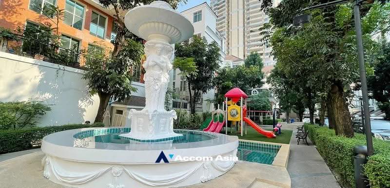 Baan Klang Krung Thonglor, Bangkok, 55 Soi Sukhumvit 55, Khlong Tan Nua, Watthana, Bangkok, 4 Bedrooms, 26 sqm, Townhouse For Rent, by Accom Asia, 500516708 - DDproperty.com